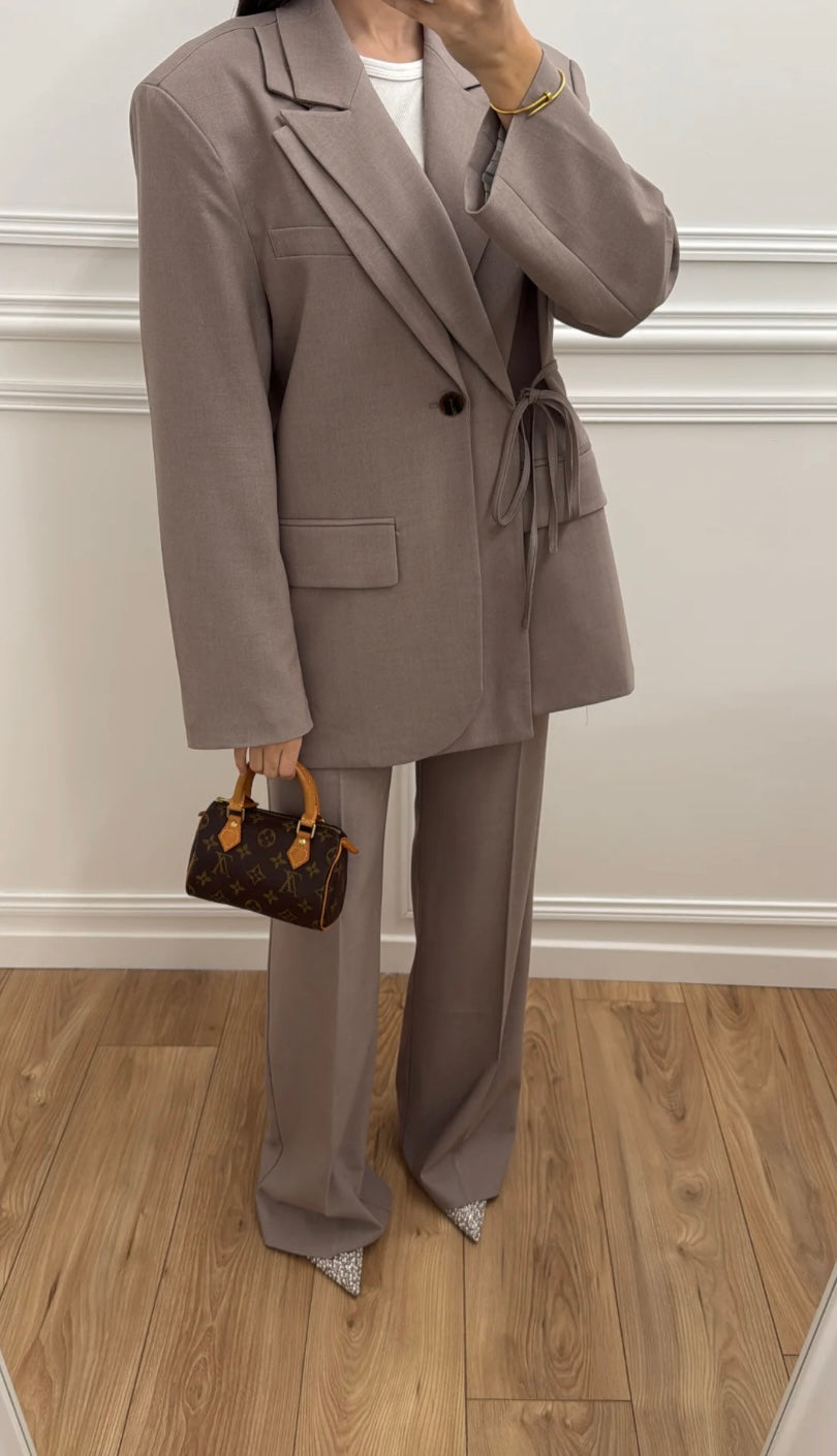 OVERSIZED TIED BLAZER